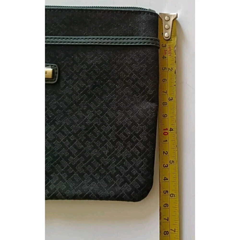 Tommy Hilfiger Wristlet Wallet Purse Clutch Black All Over Logo Print Zippered - Picture 3 of 10
